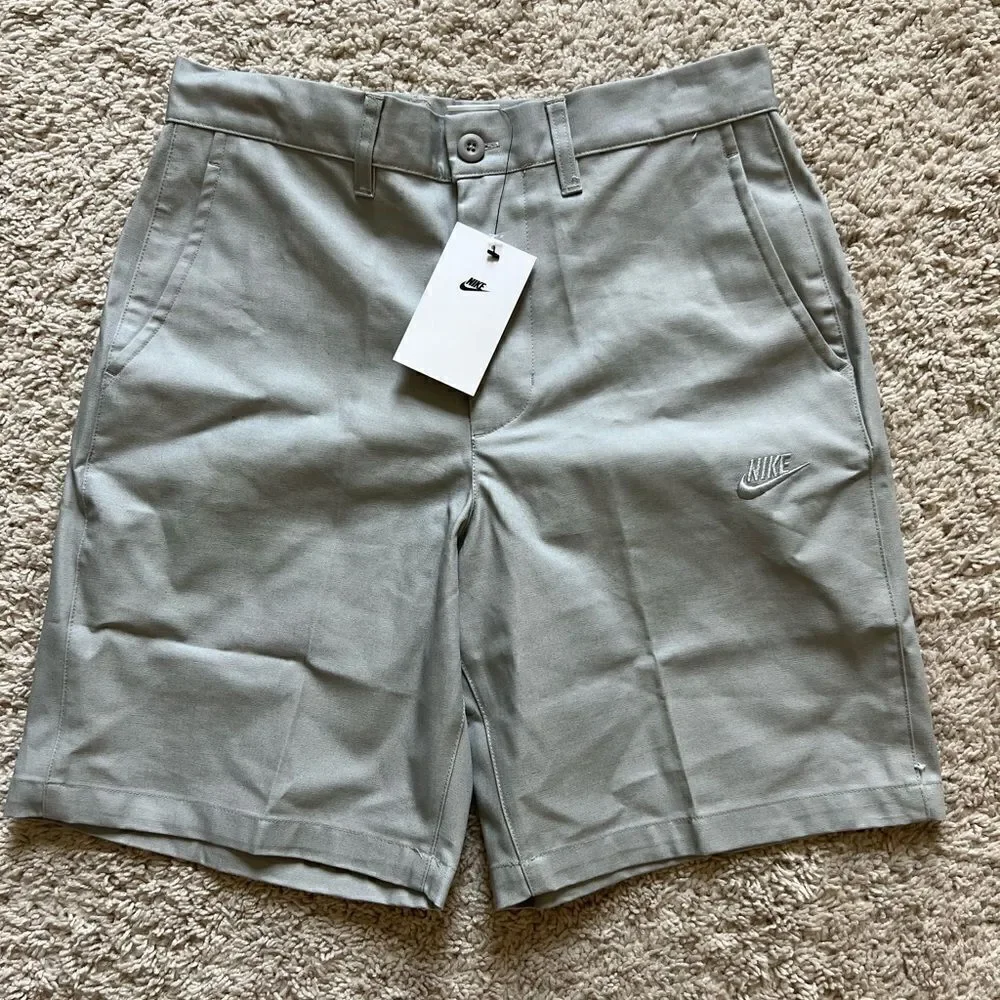 Nike club chinos